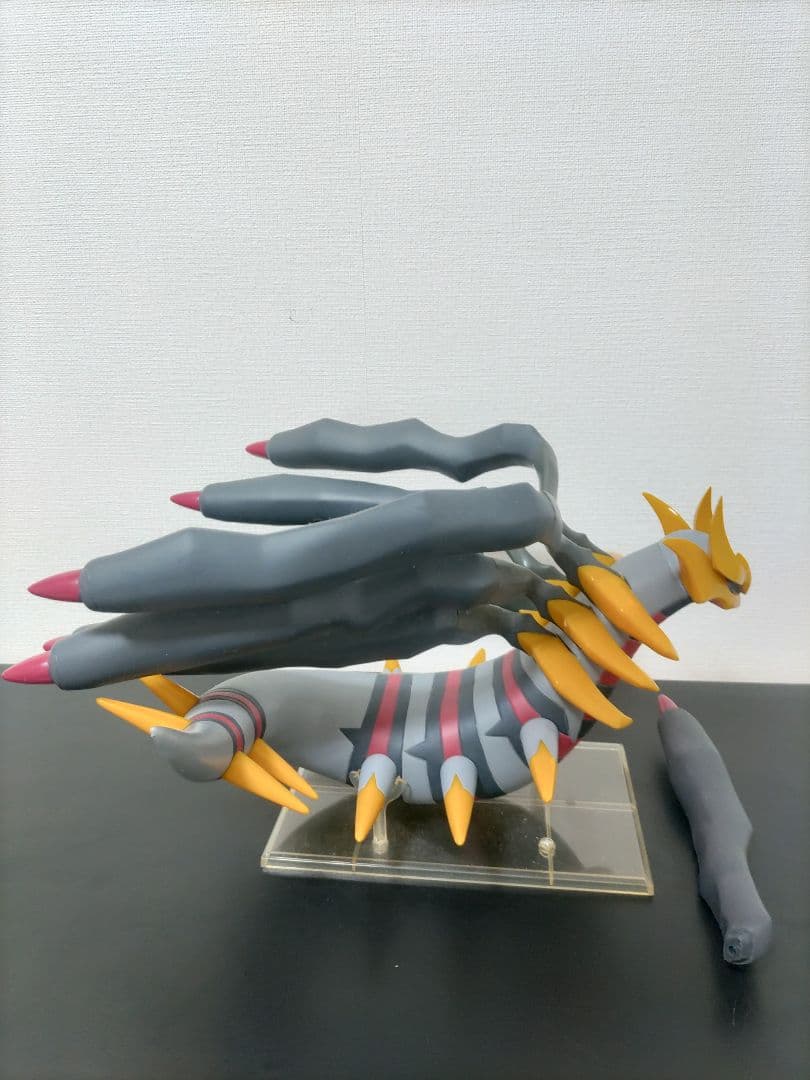 【希少品】ポケモンわくわくゲットくじ2008ギラティナ フィギュア