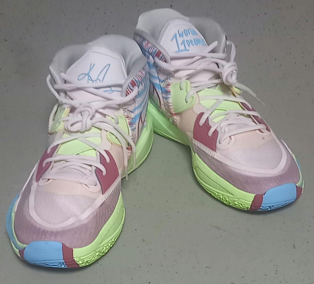 シューズ(男性用) NIKE KYRIE 8 INFINITY 1 World 1 People