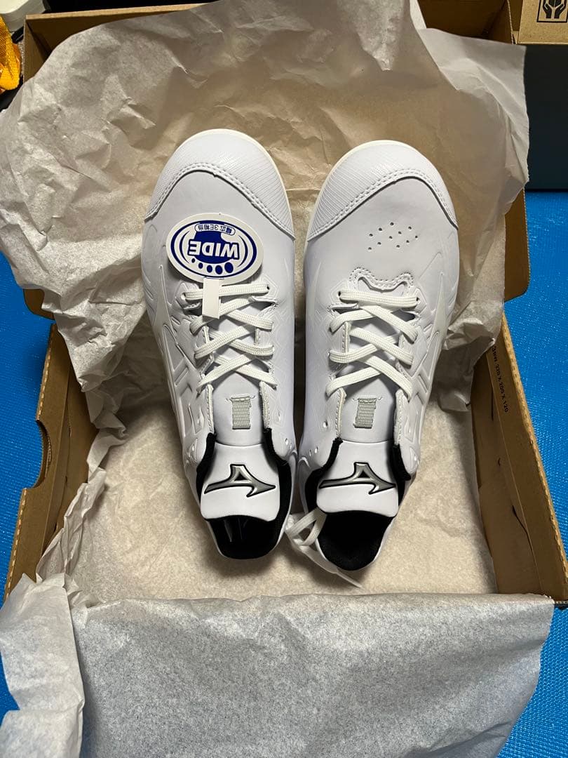 Mizuno ホワイト ワイド スパイクシューズ