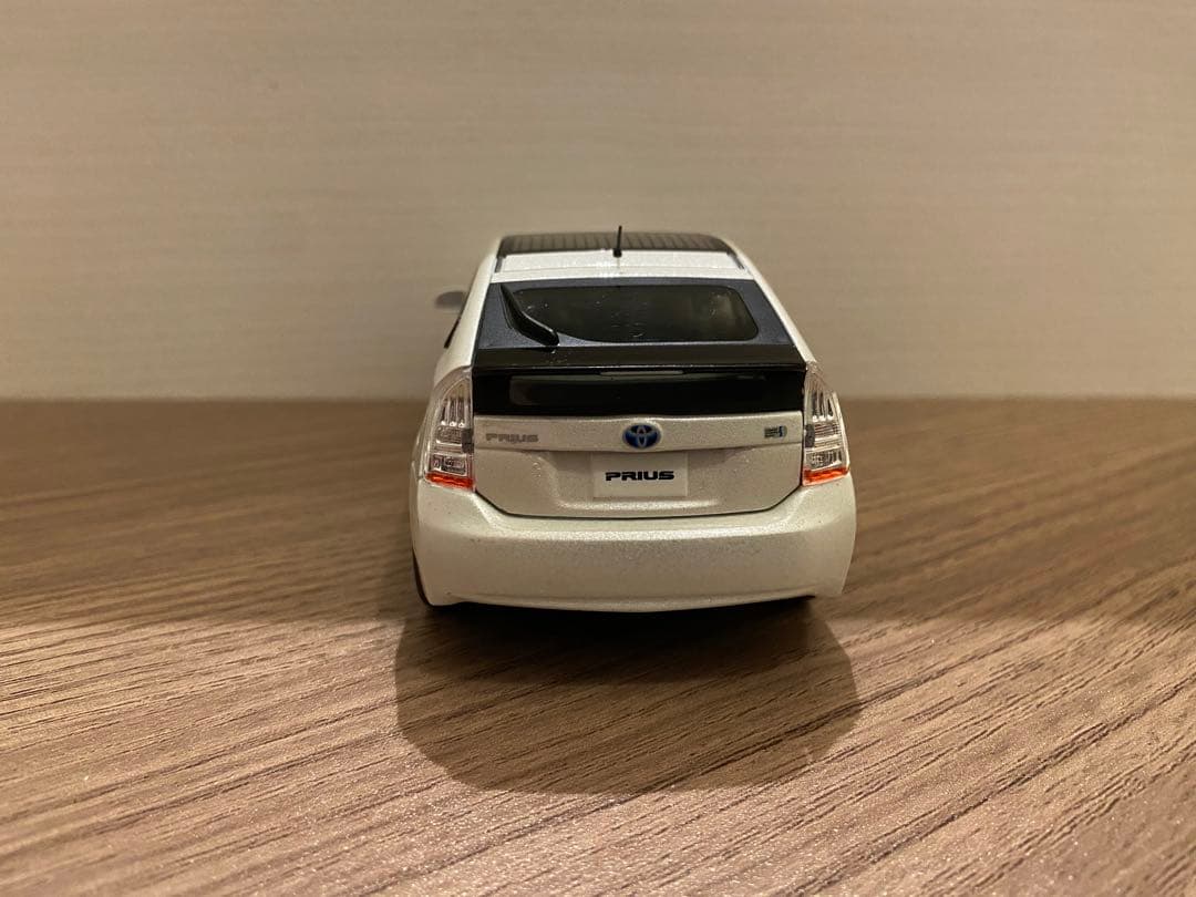 1/30 トヨタ　プリウス　カラーサンプル　非売品　ミニカー　ホワイトパール