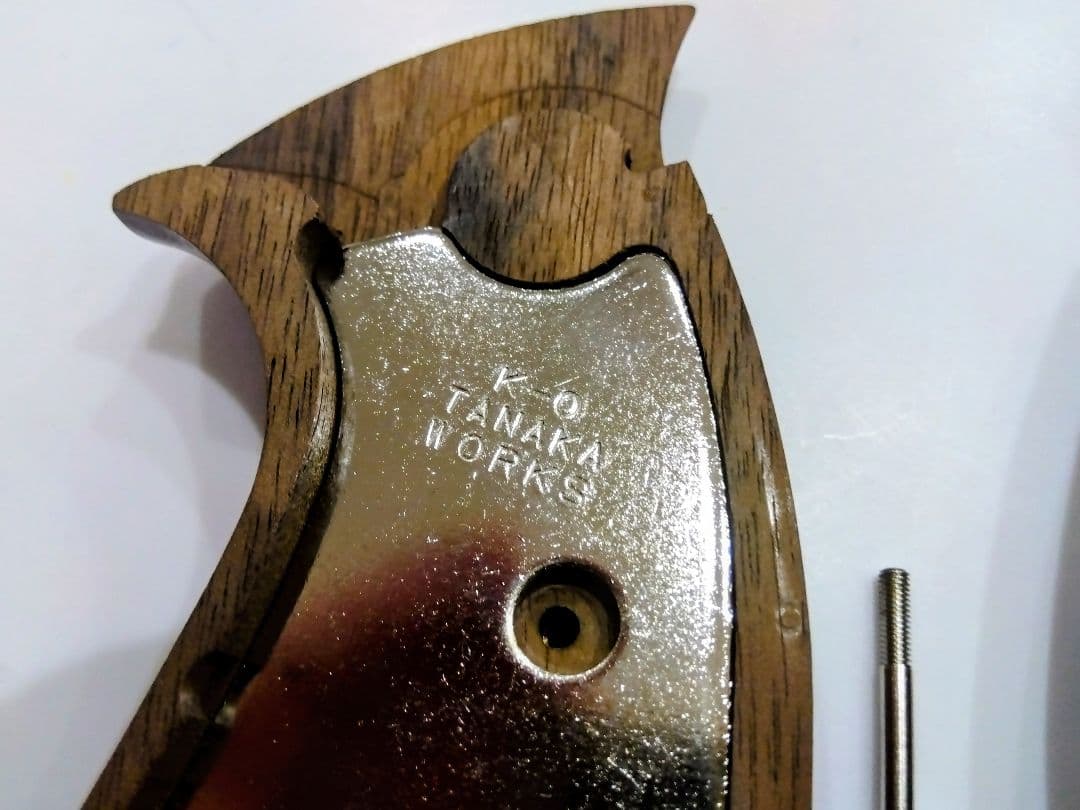 タナカワークス製 S&W Kフレーム木製グリップ （ウエイト付き）スクエアパット