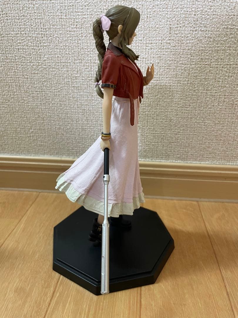 ファイナルファンタジー7 フィギュア２体セット ティファ・エアリス