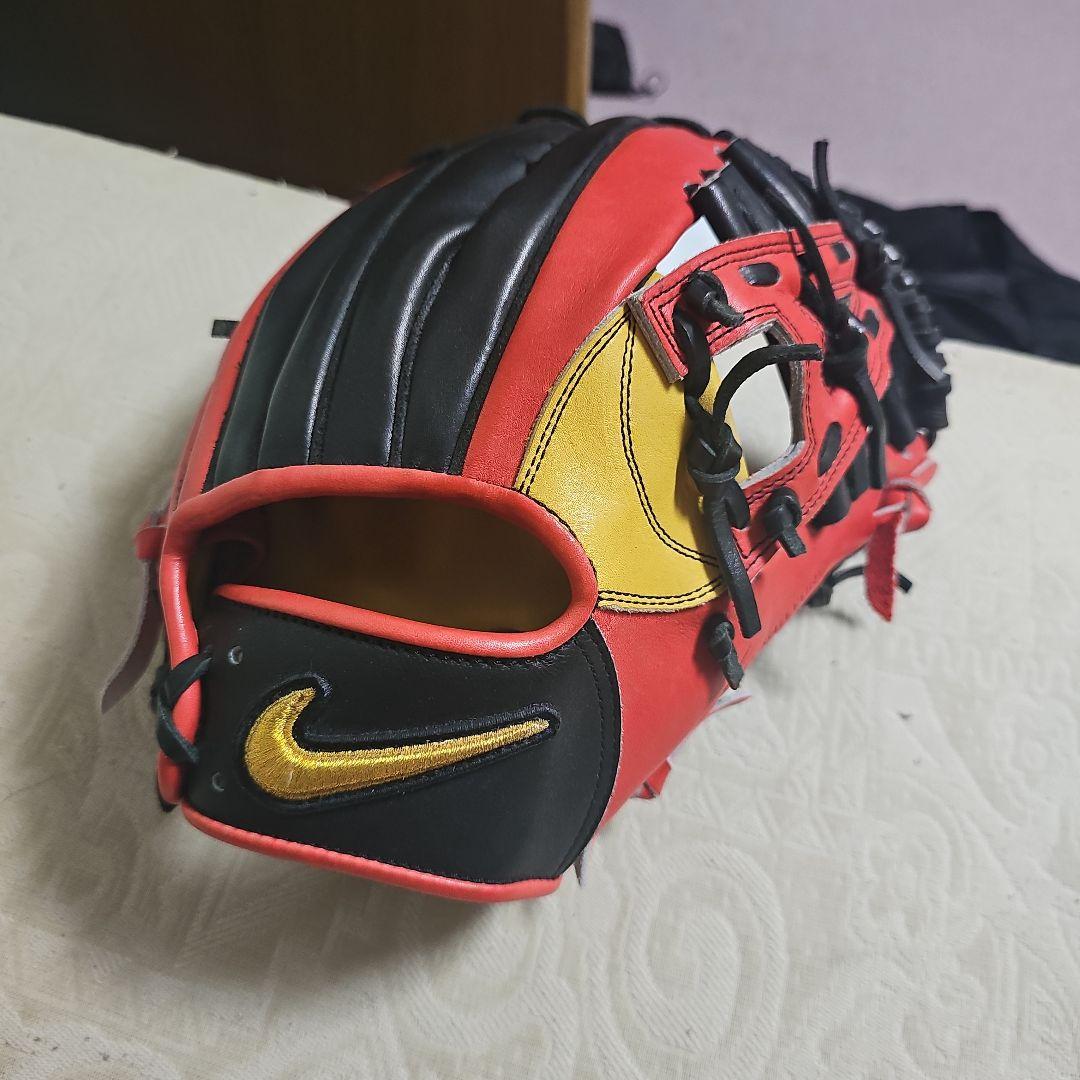 Nike 硬式グローブ 赤黒黄