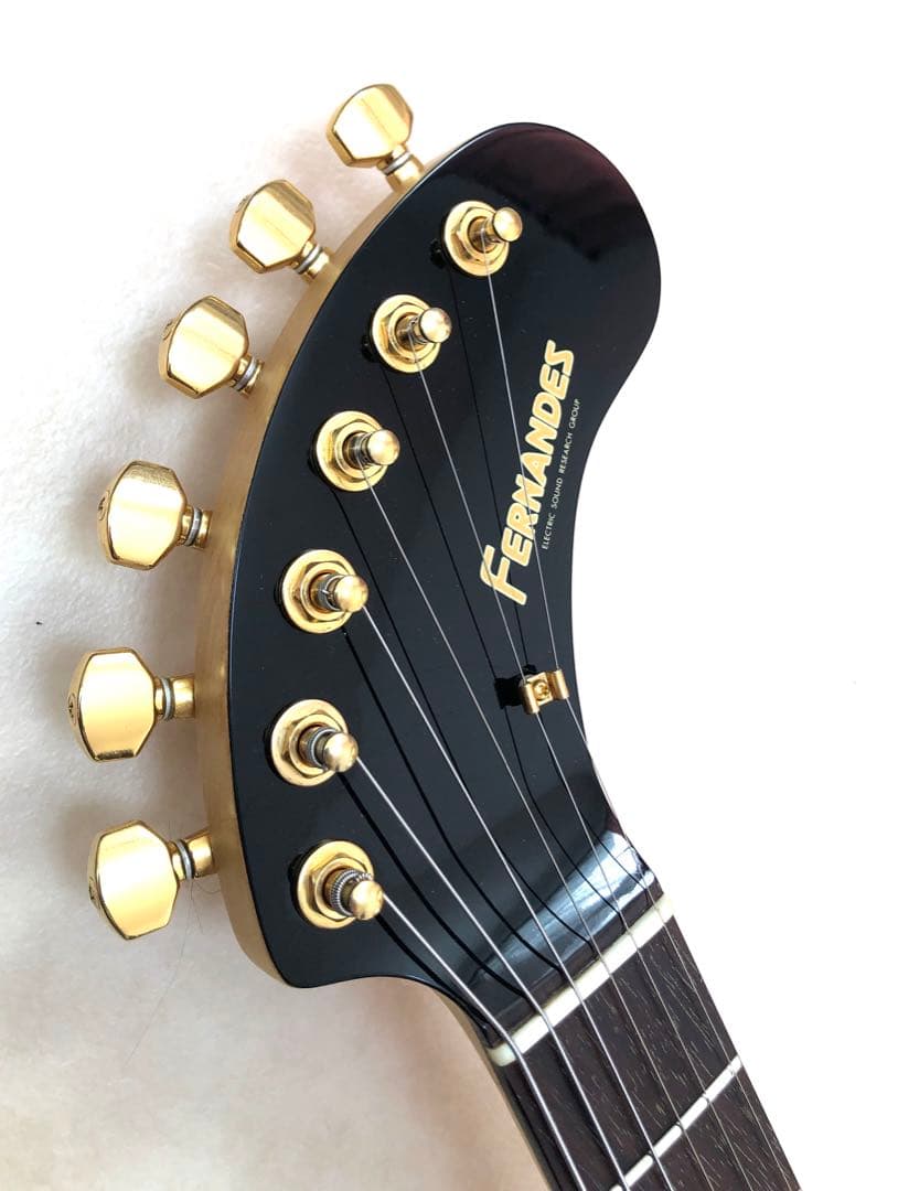 【超美品】ZO-3C ブラック アンプ内蔵ミニギター 専用ケース付き！！