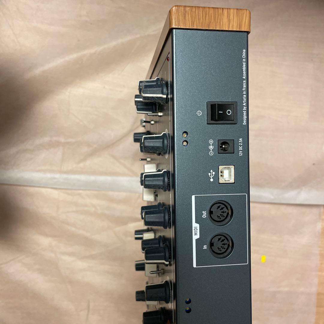 K*i様 ARTURIA MINIBRUTE 2 シンセサイザー 本体のみ