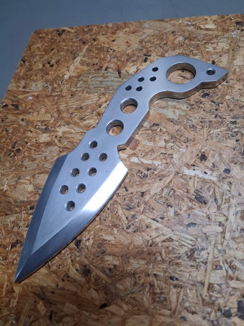 カランビット　44