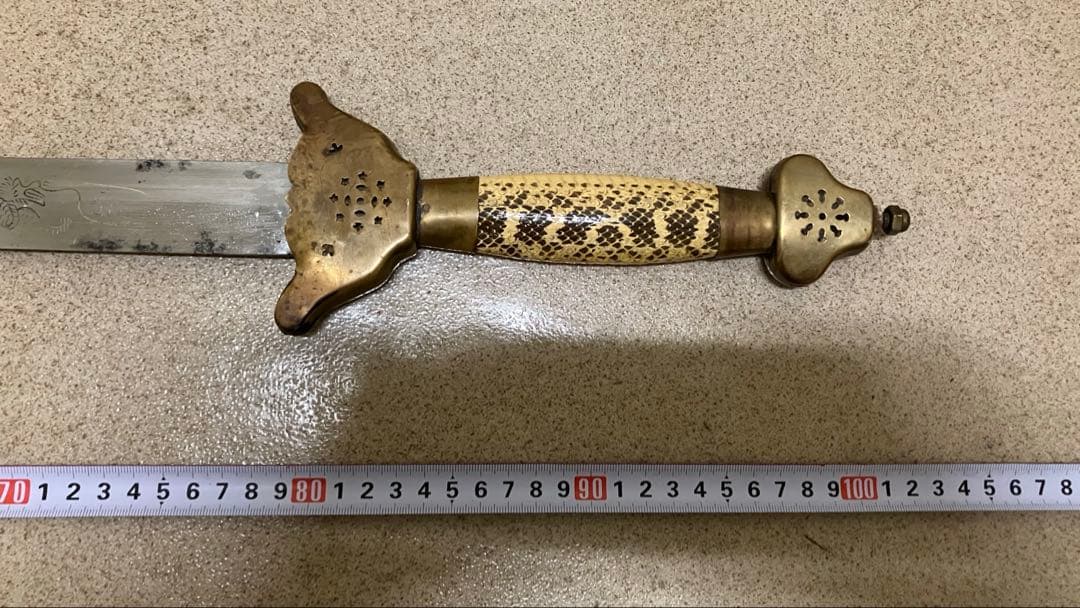 太極剣 龍泉剣 漢剣 八卦掌太極拳 模造刀模擬刀中華中国武術功夫 中国刀剣つるぎ