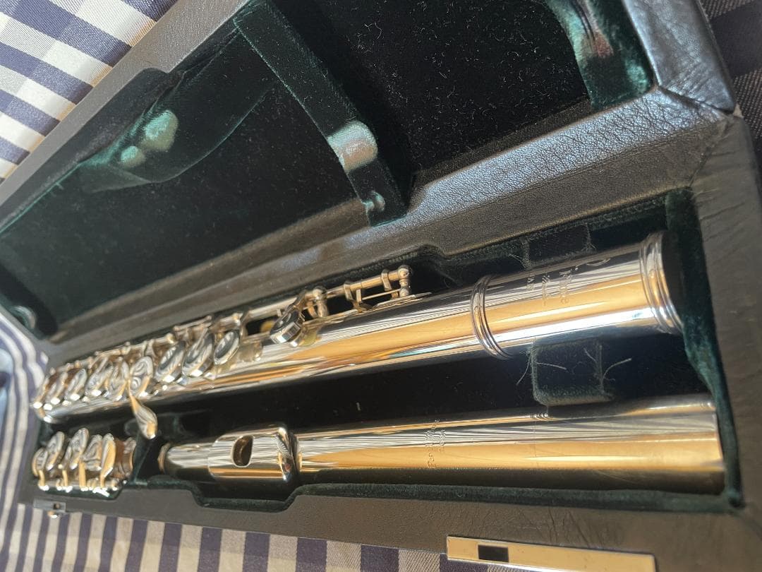 パールフルート 総銀製 “Maesta” ソルダードトーンホール ＣＣＥ