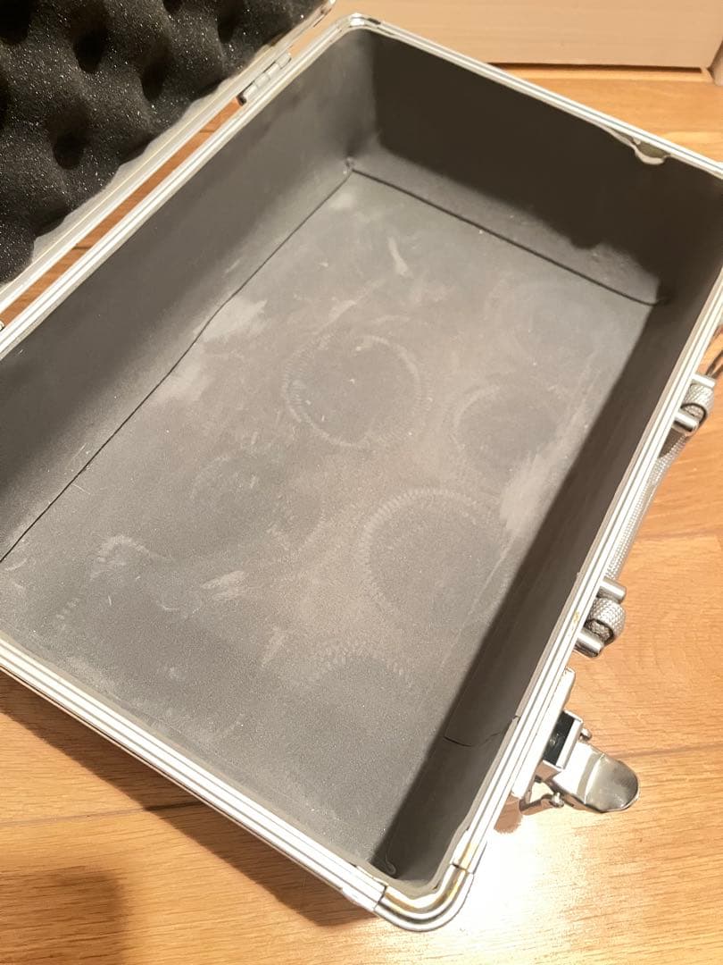 NIKE AIR JORDAN 1 2001年ジェラルミンケースのみ