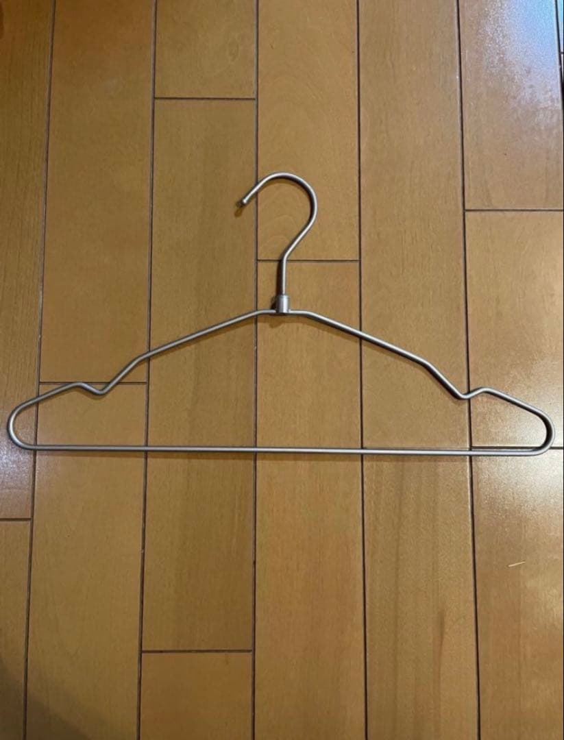 ほぼ新品未使用　シルバー　スチール　ハンガー 70本