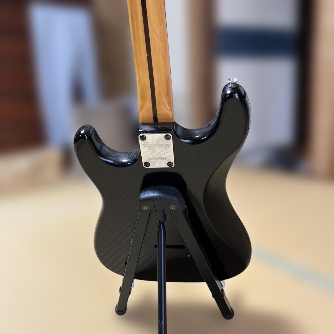 エレキギター ストラスキャスター 黒 メーカーのロゴは消してありました。