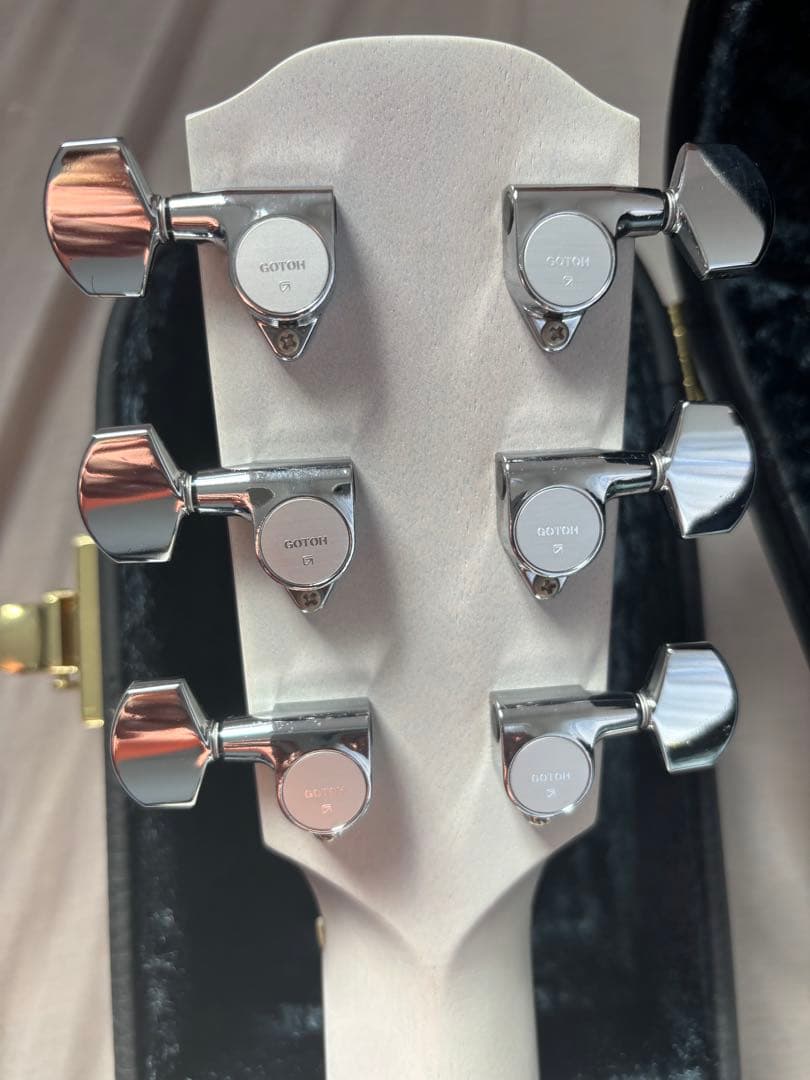 アコースティックギター　kヤイリ　rf65 カスタムカラー白　美品