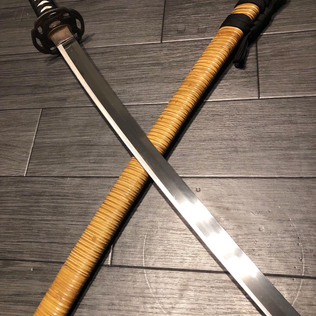 最高級模造刀　高級居合刀　藤巻き仕様　亜合金刀身　名刀　居合刀　重量感あり