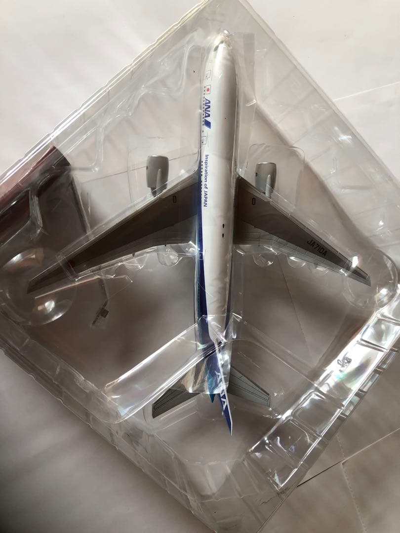 全日空商事　1/200 ANA B777-200ER