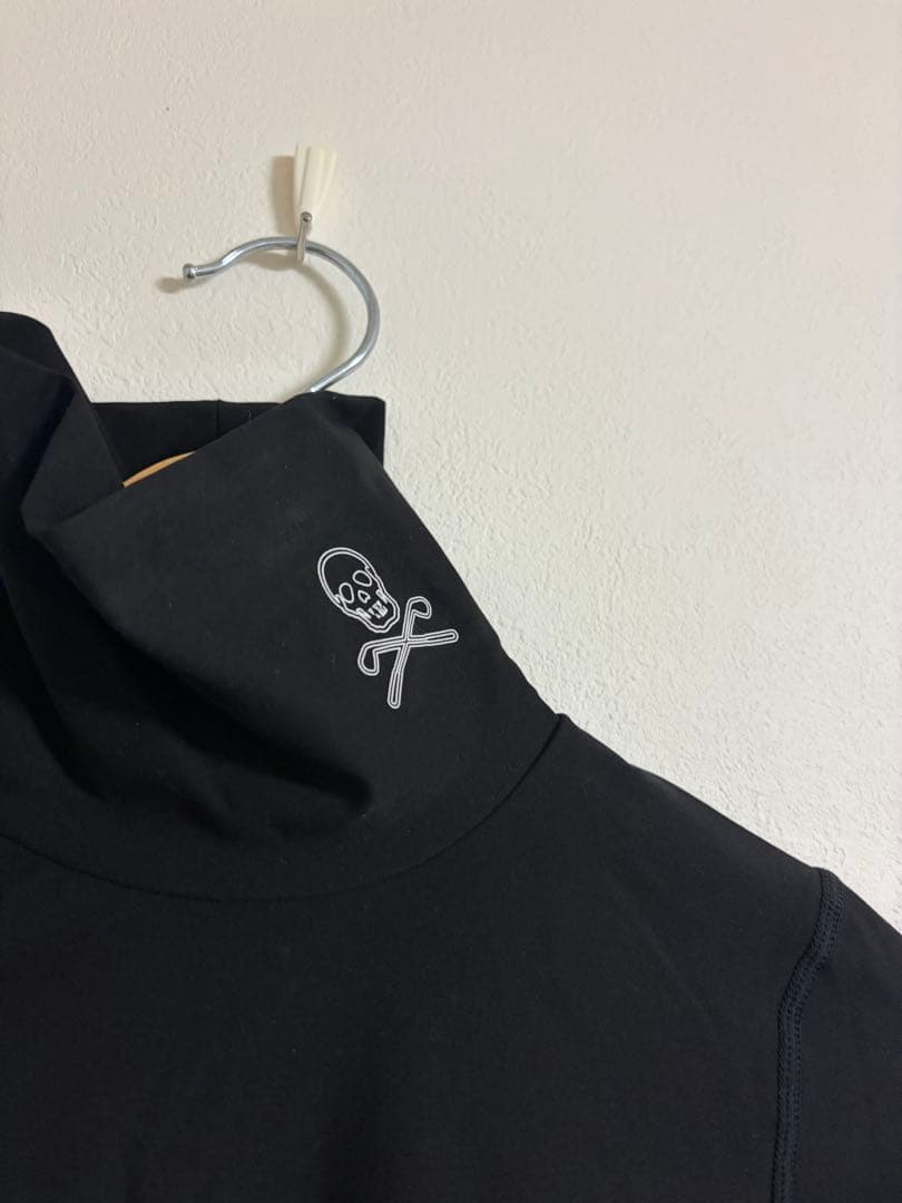 MARK & LONA ブラック タートルネックシャツ