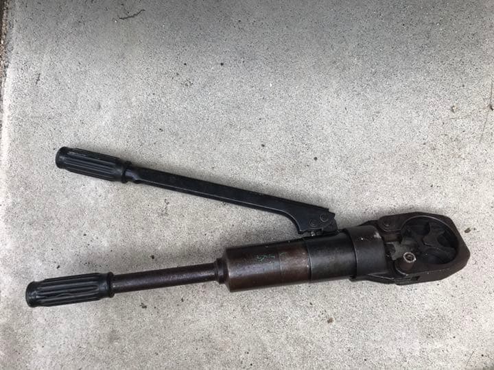 油圧式手動圧着工具