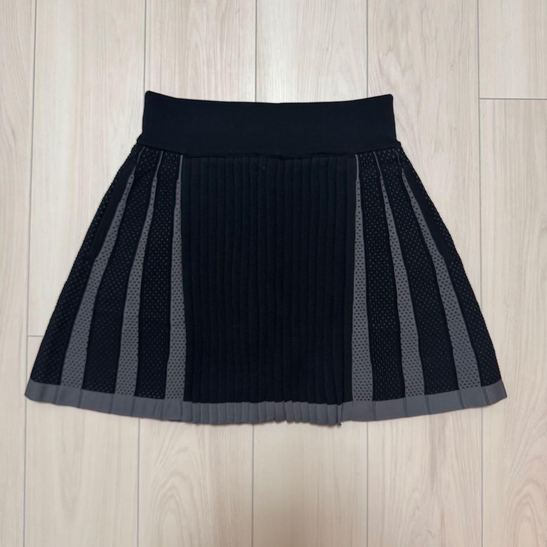 新品 アディダス セットアップ ゴルフ セーター プリーツスカート ブラック S