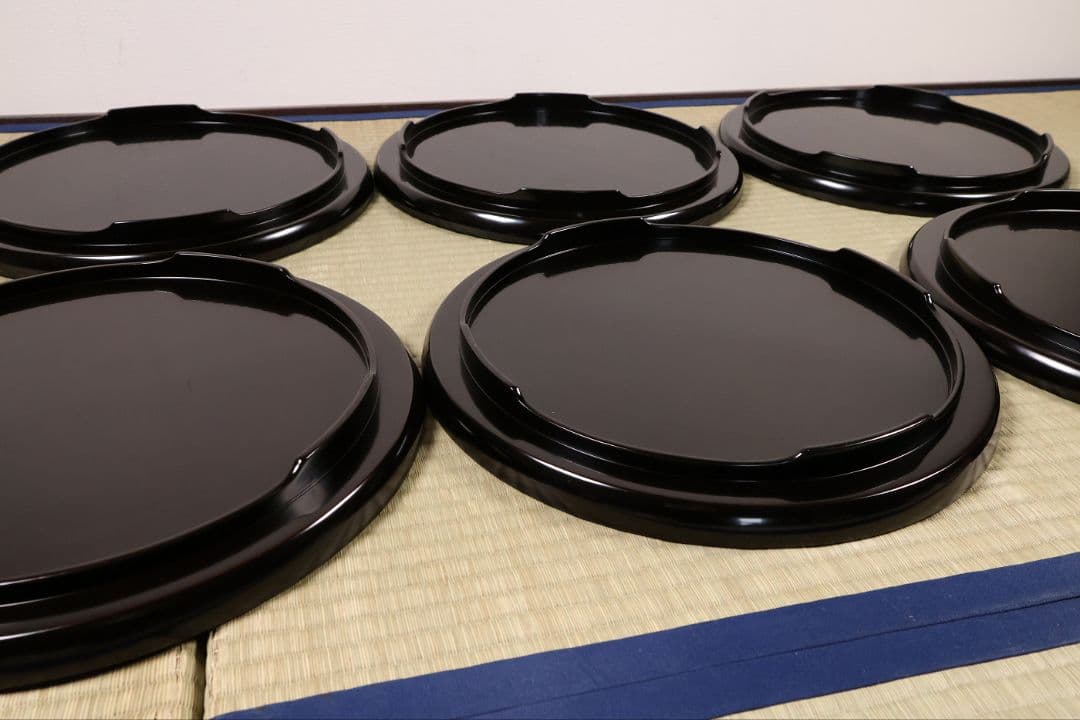 輪島塗 本堅地 黒塗 縁青漆 足付 丸膳 37.8cm 六客 木製【CM382