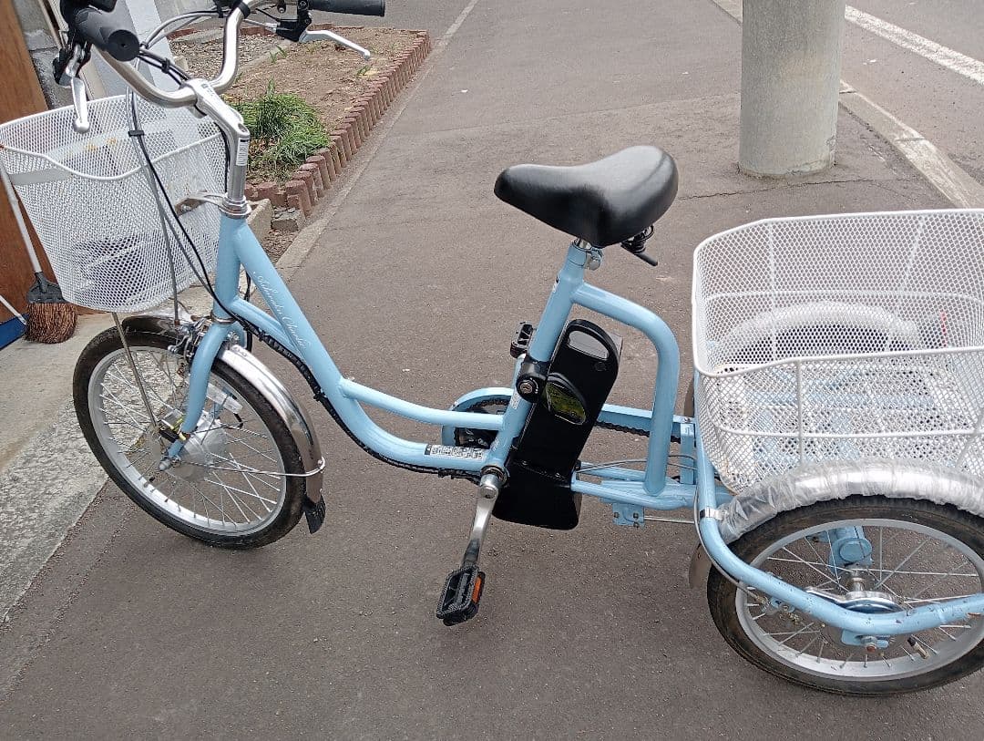 ミムゴ　水色 電動アシスト三輪車　一回3時間充電で25km走行可能
