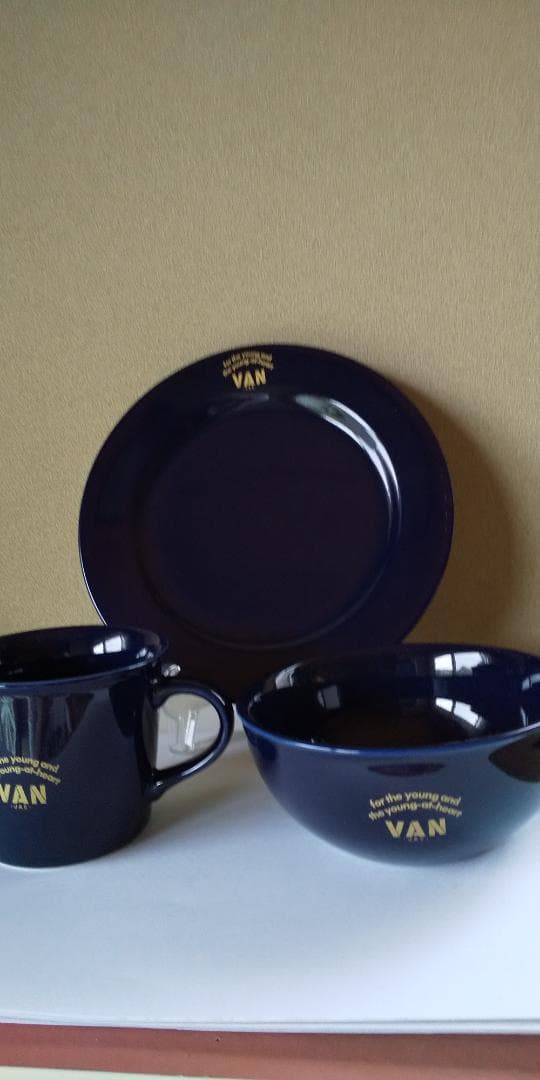 VANノベルティ・テ―ブルウェアセット