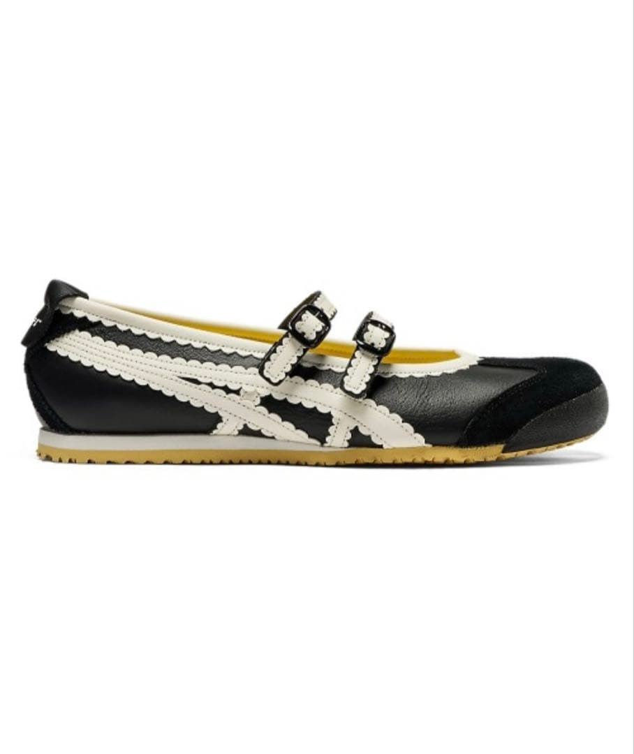 ブラック　ストラップ付き バレエシューズ