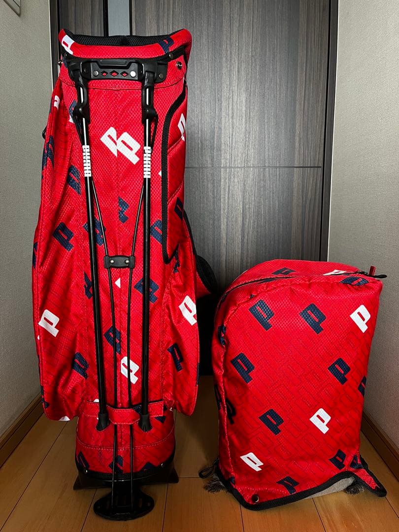美品PUMAプーマ　スタンド式キャディバッグ 軽量2.8kg Pグラフィック