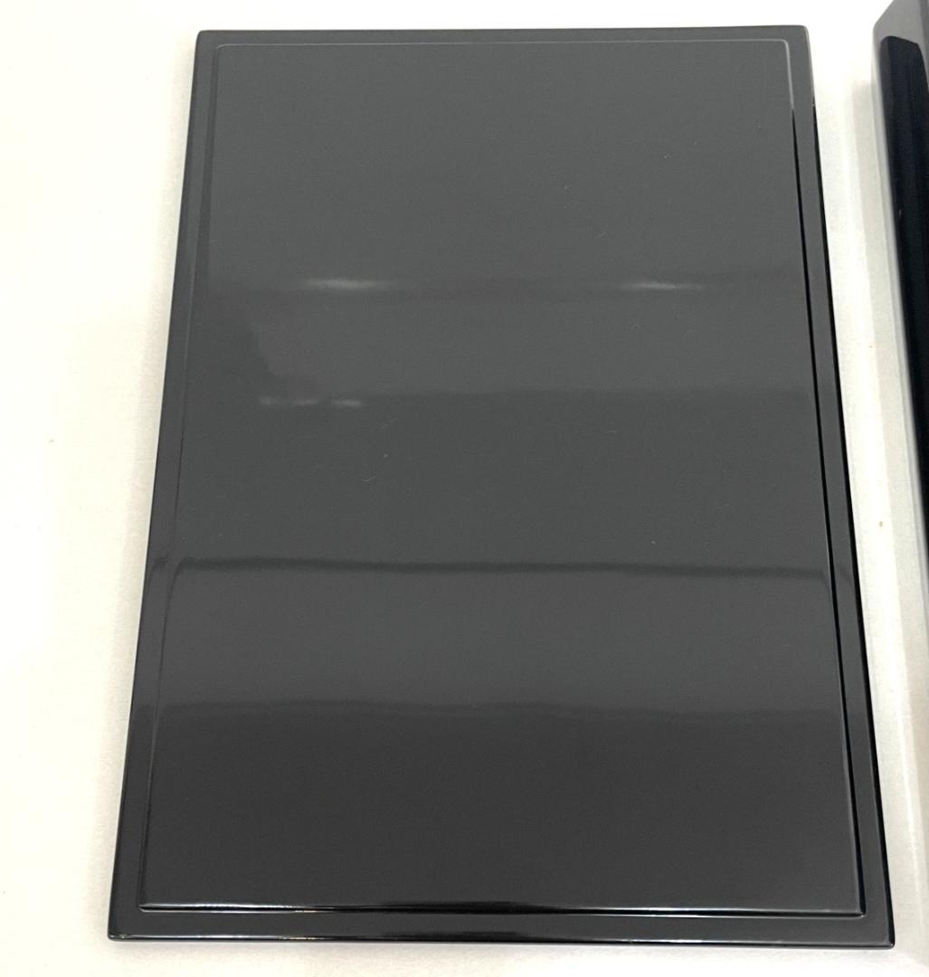 手許箱（てもと箱）　小物入れ　漆器　木製　漆　花沈金　Q035