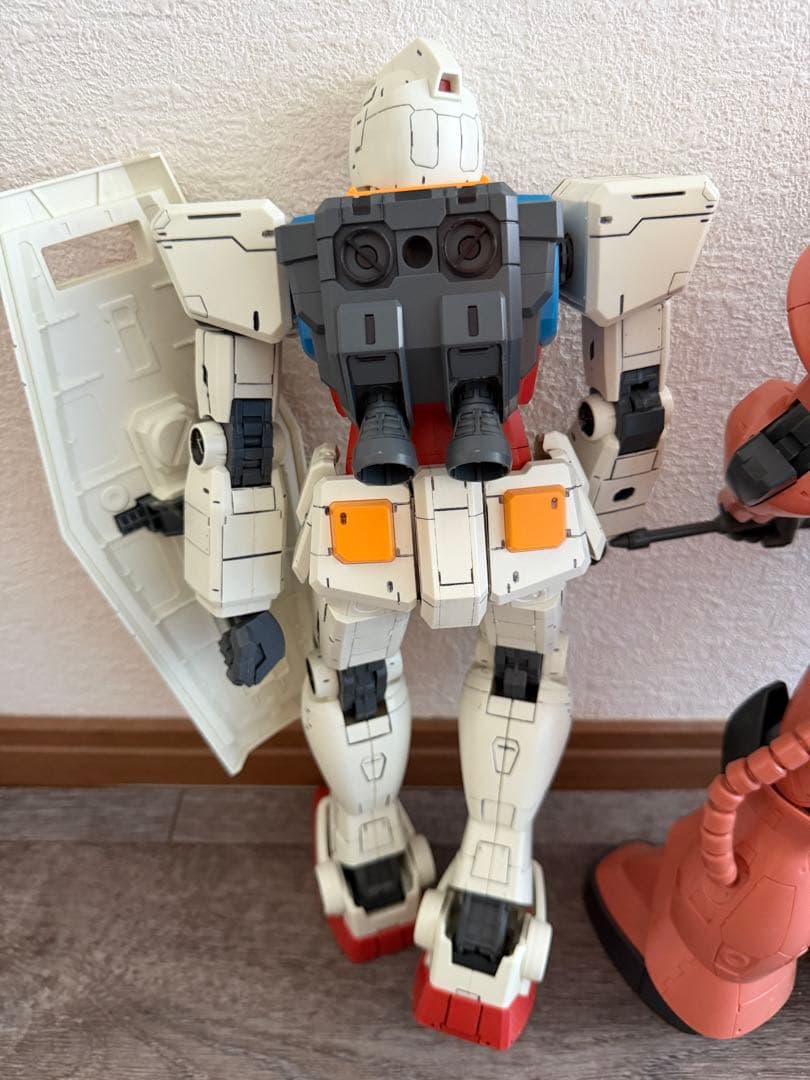 ガンプラ ガンダム、シャア専用ザクメガサイズモデルセット　ジャンク完成品