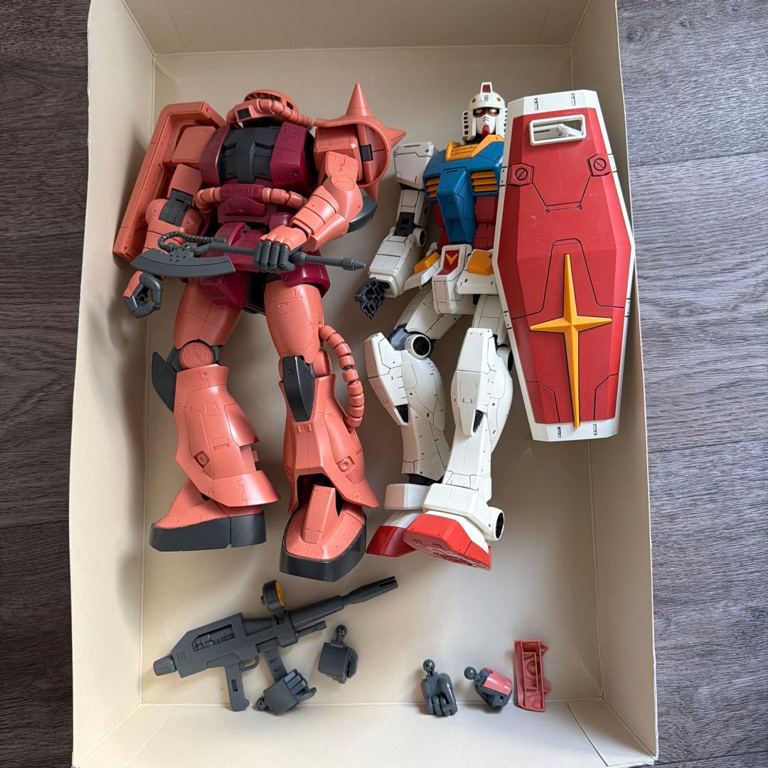 ガンプラ ガンダム、シャア専用ザクメガサイズモデルセット　ジャンク完成品