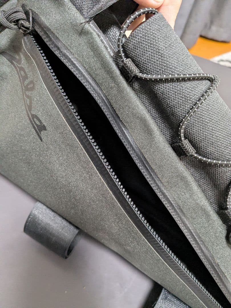 Salsa Fargoフレームバッグ