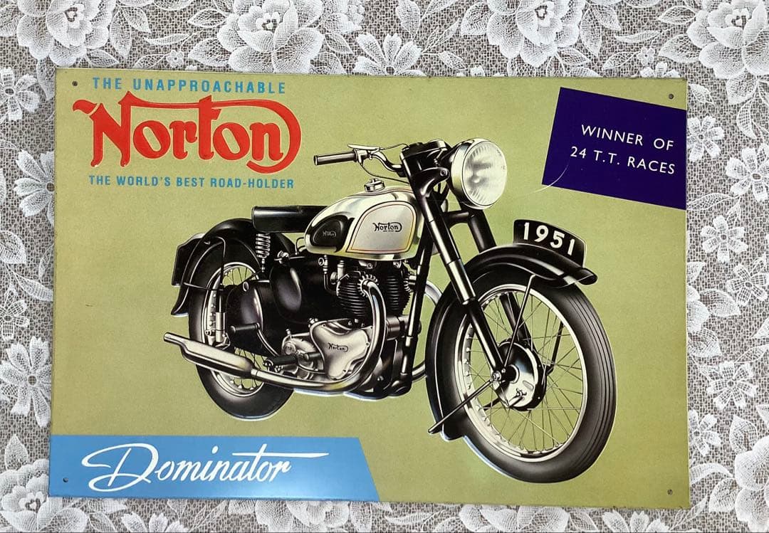 ￼￼ブリキの看板　ノートン　BSA ゴールドスター　ノートンドミネーター