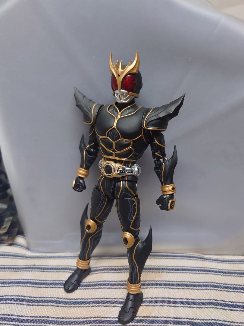 H*U様 S.H.Figuarts 真骨彫製法 仮面ライダークウガアルティメット