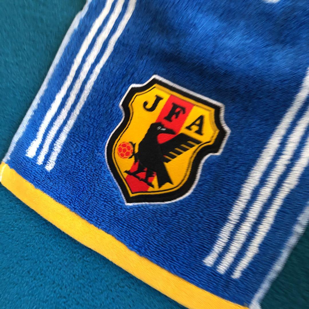 元日本代表、鹿島アントラーズ、シャルケ、内田篤人選手の直筆サイン入りタオルです。