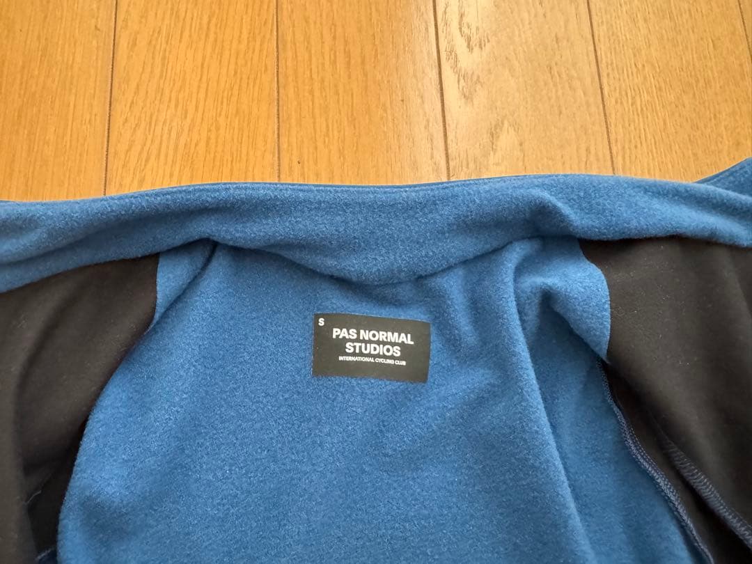 PAS NORMAL STUDIOS サイクルジャージ +ボトル付き
