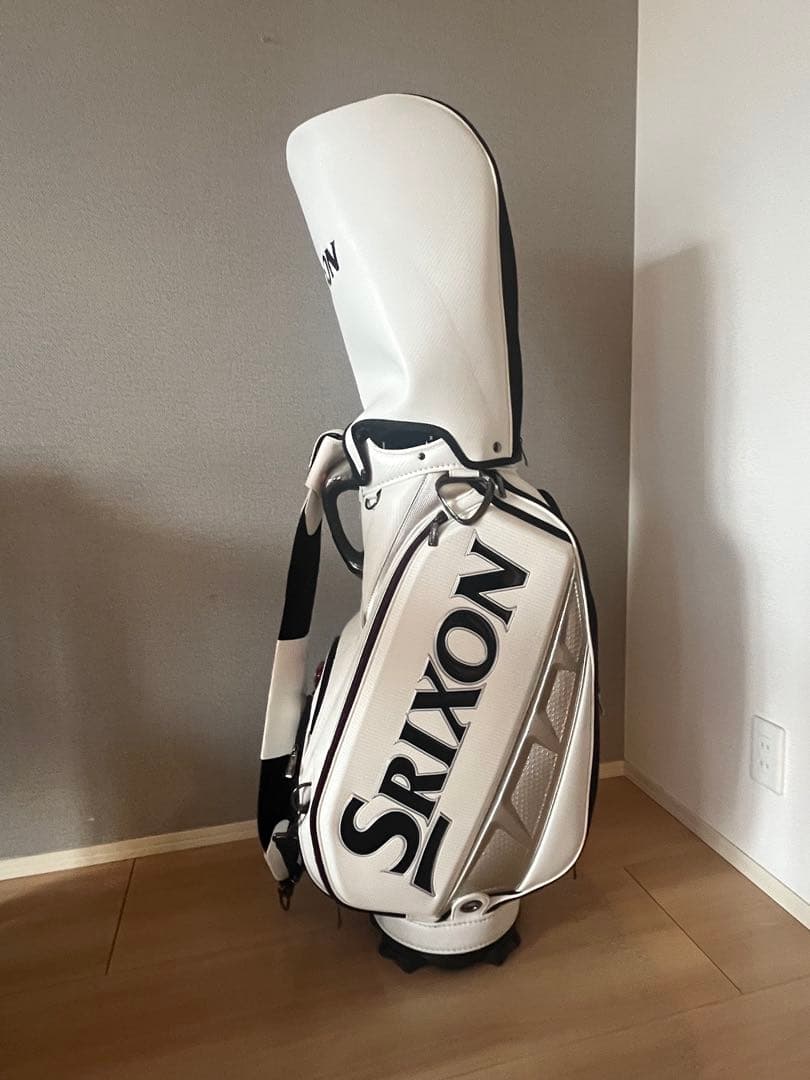 【美品】スリクソン キャディーバッグ　GGC-S143