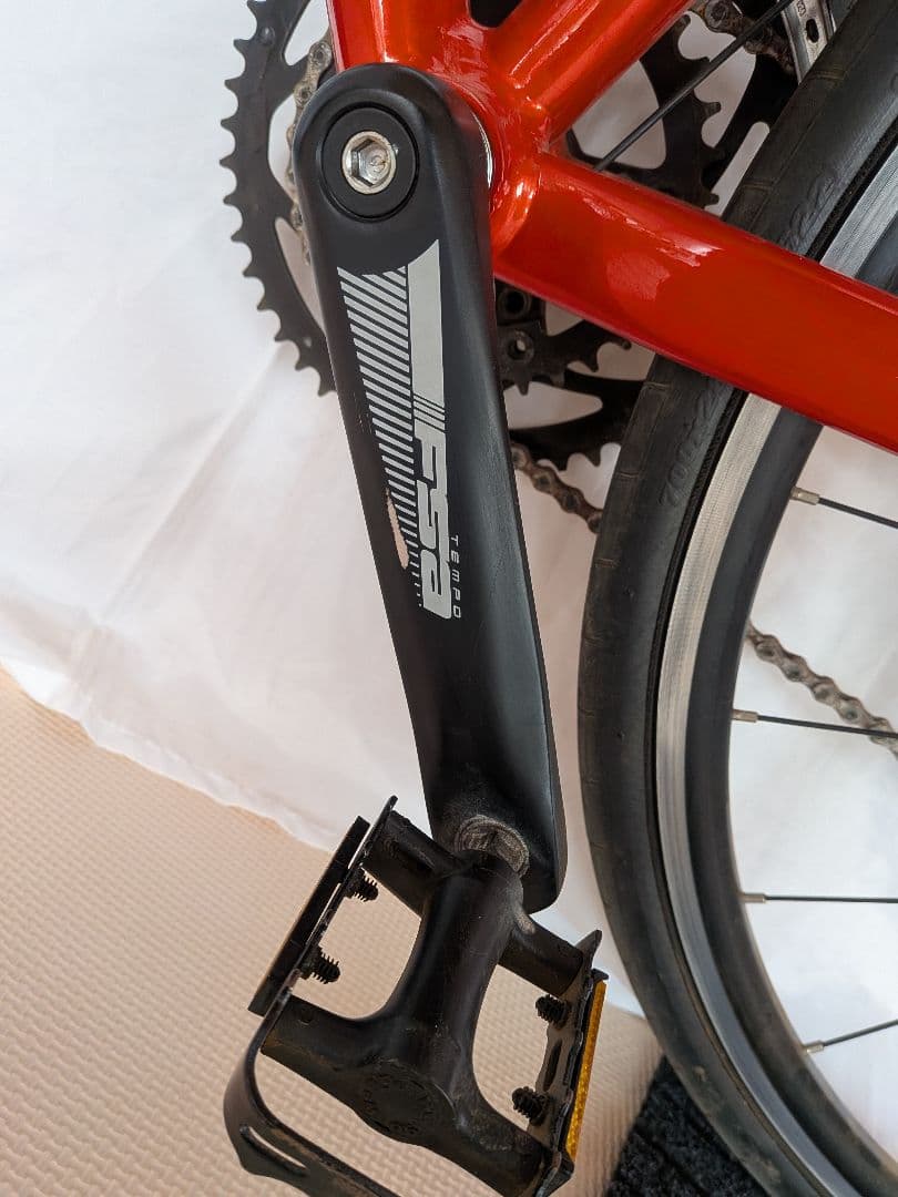 美品！GIANT Contend2　ロードバイク レッド ヘルメット付き　xs