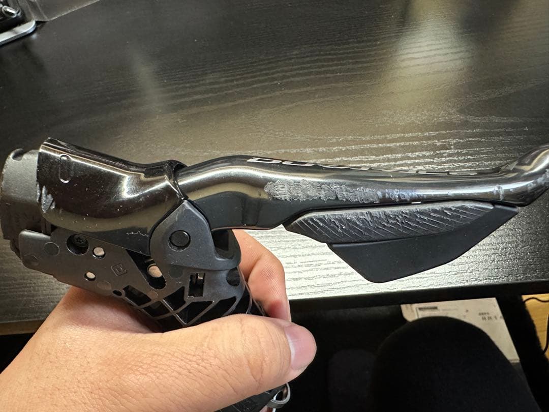 ST-R9270　傷あり　ブラケットカバー新品！