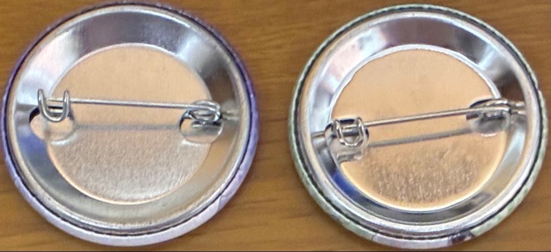 名探偵コナン 灰原哀 缶バッジ クリスマス ふるさと館 非売品