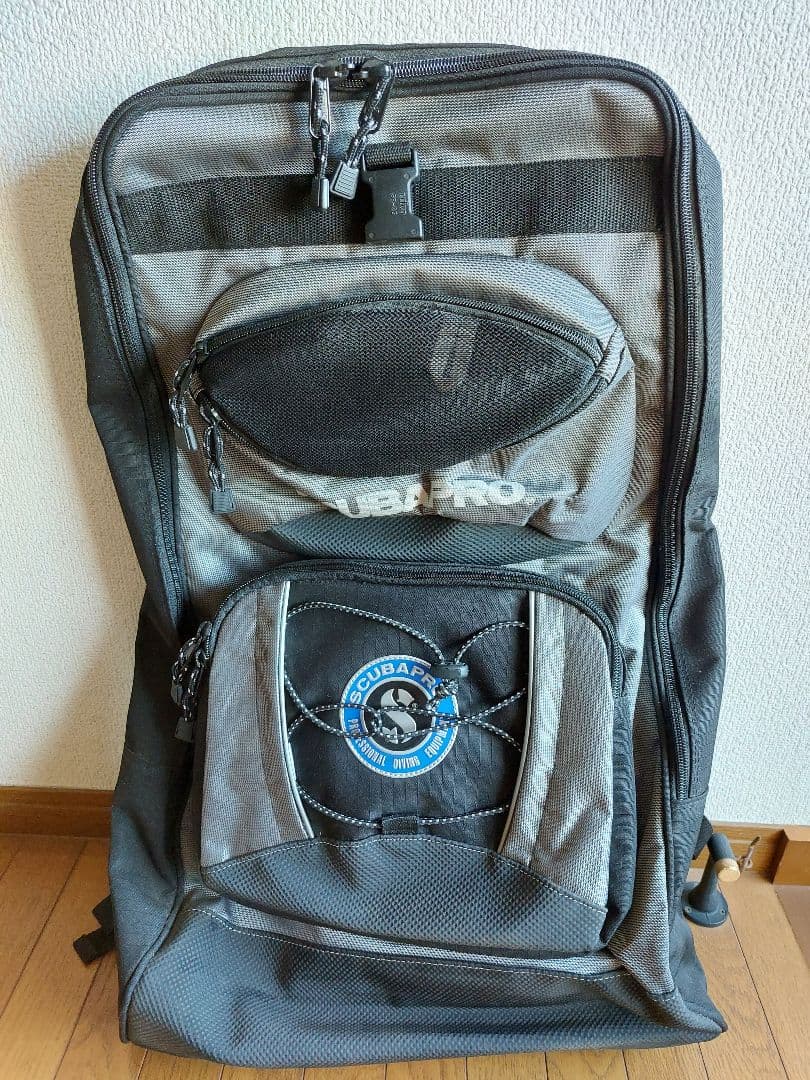 スキューバプロの訳ありキャリーバッグとTUSAのメッシュバッグセット
