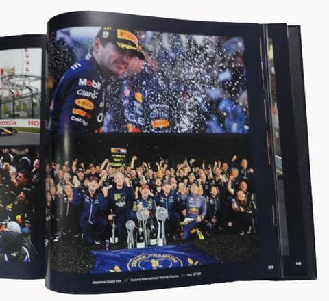 2022年レッドブル　フェルスタッペン ワールドチャンピオン記念 写真集