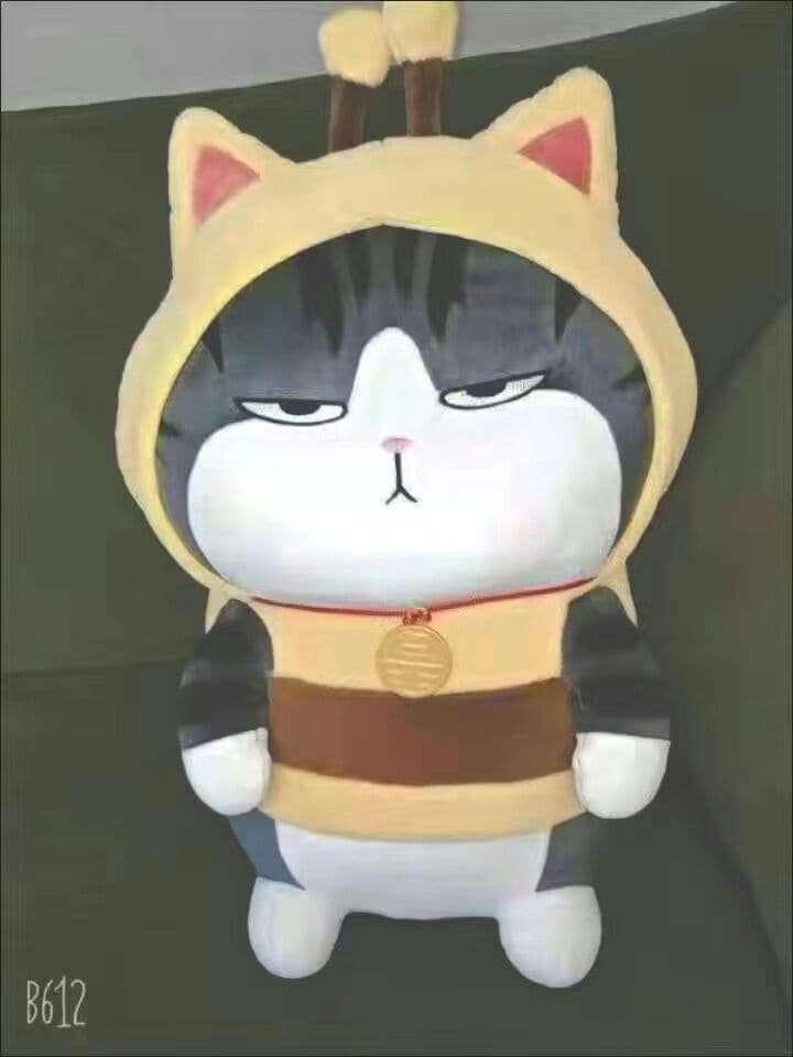 可愛い猫のぬいぐるみ