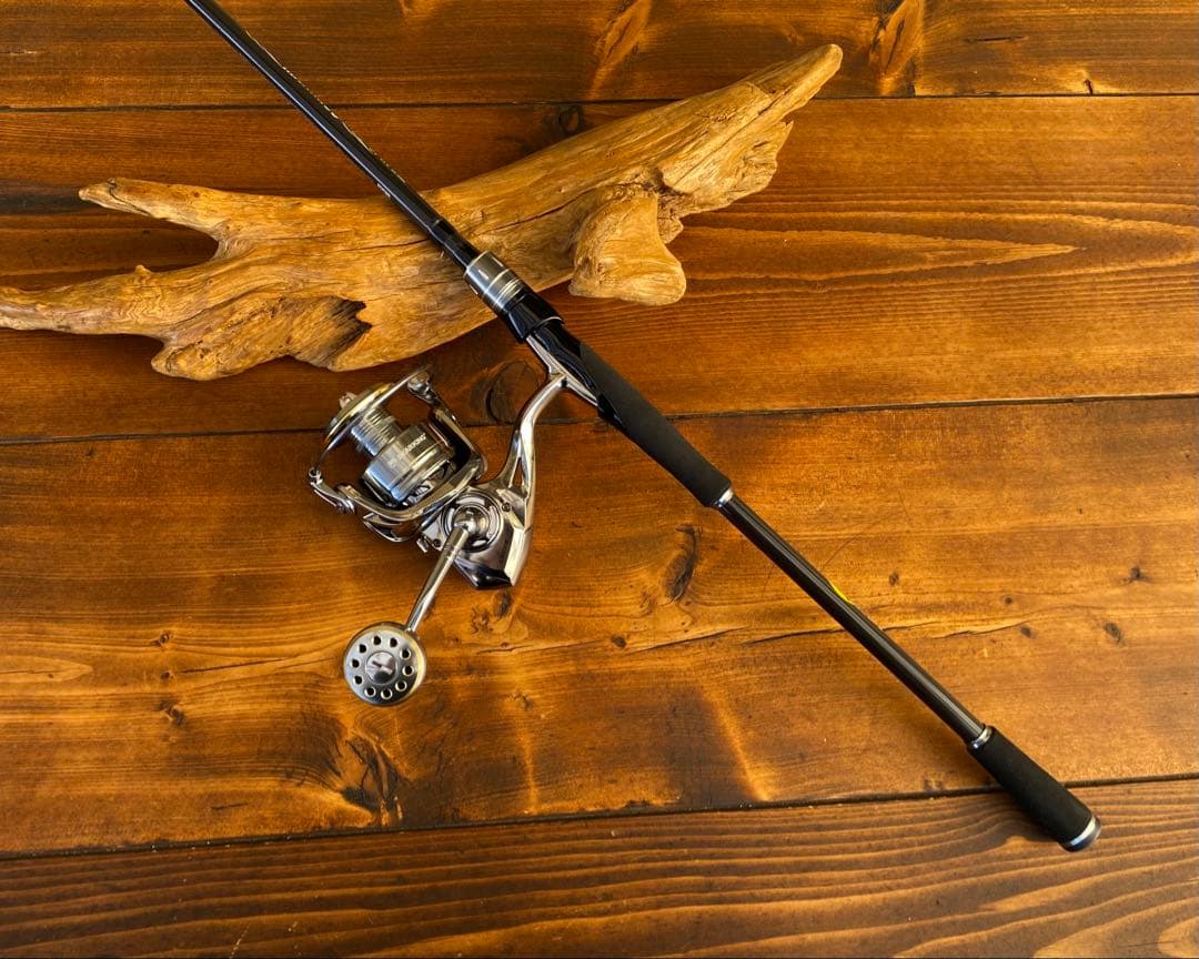 ショアジギングセット　スピニングロッド　300MH 4セクション　カーボンロッド