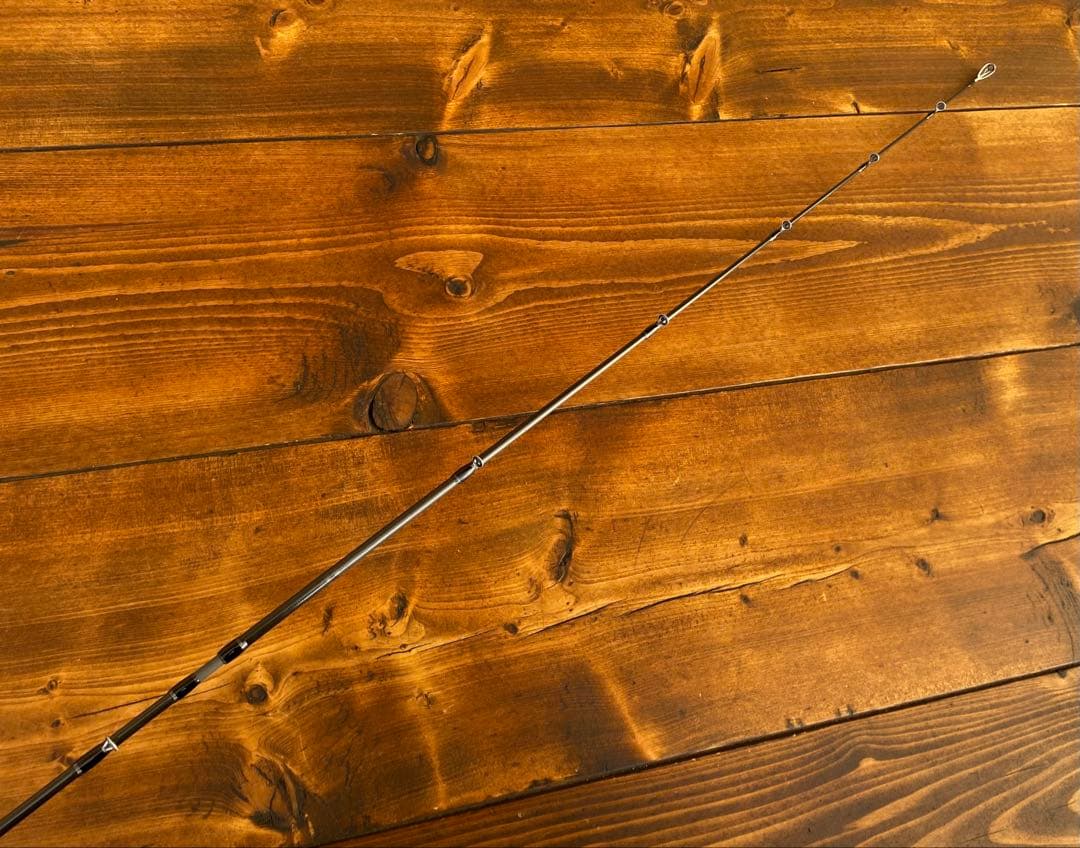 ショアジギングセット　スピニングロッド　300MH 4セクション　カーボンロッド