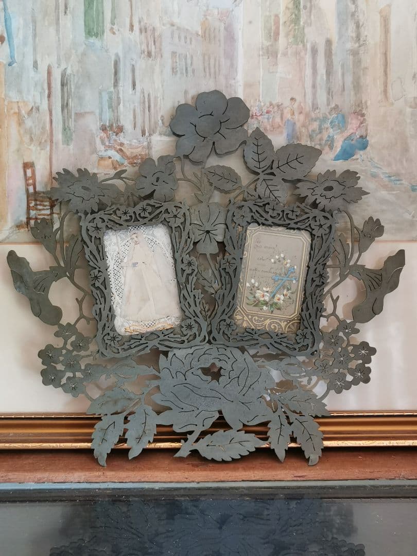 アンティーク ２枚ガラスフォトフレーム 花々の金属装飾 初聖体式&十字架カード