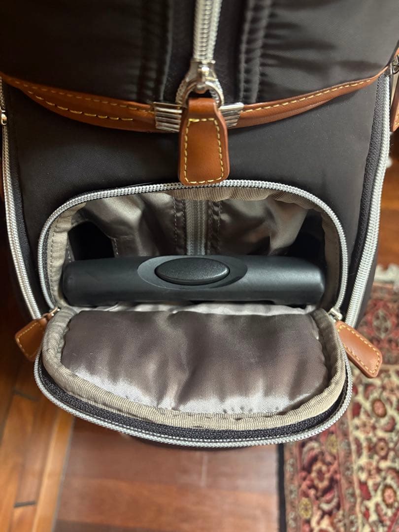 「LOUIS CASTEL」は韓国のNo1ゴルフウェアブランドです