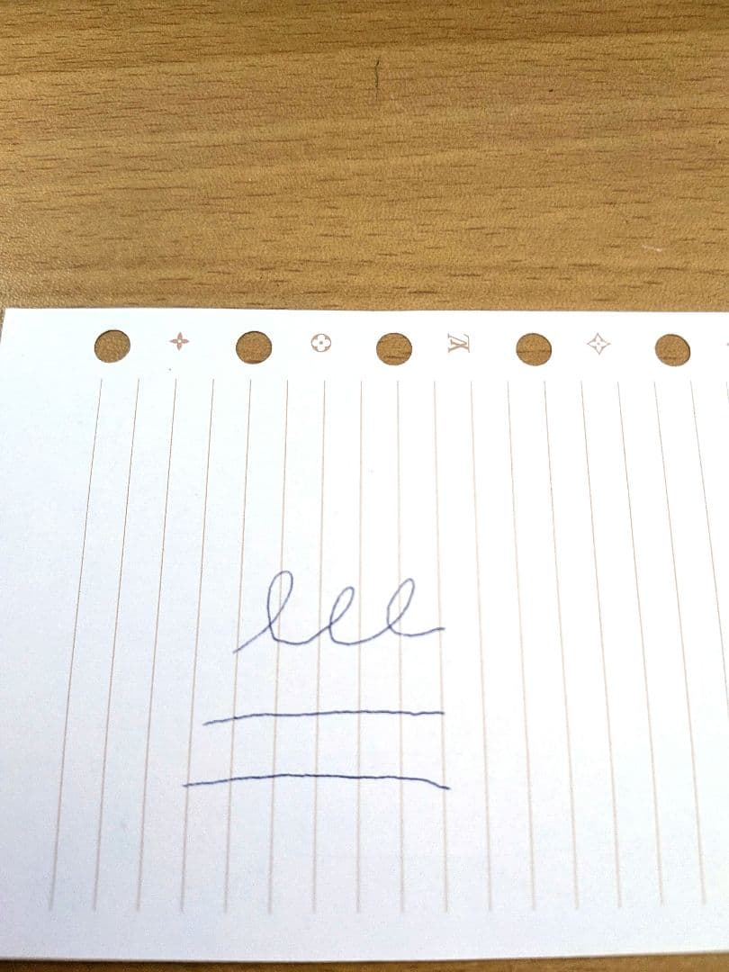 お値下げ致します。美品！専用箱付き LOUIS VUITTON