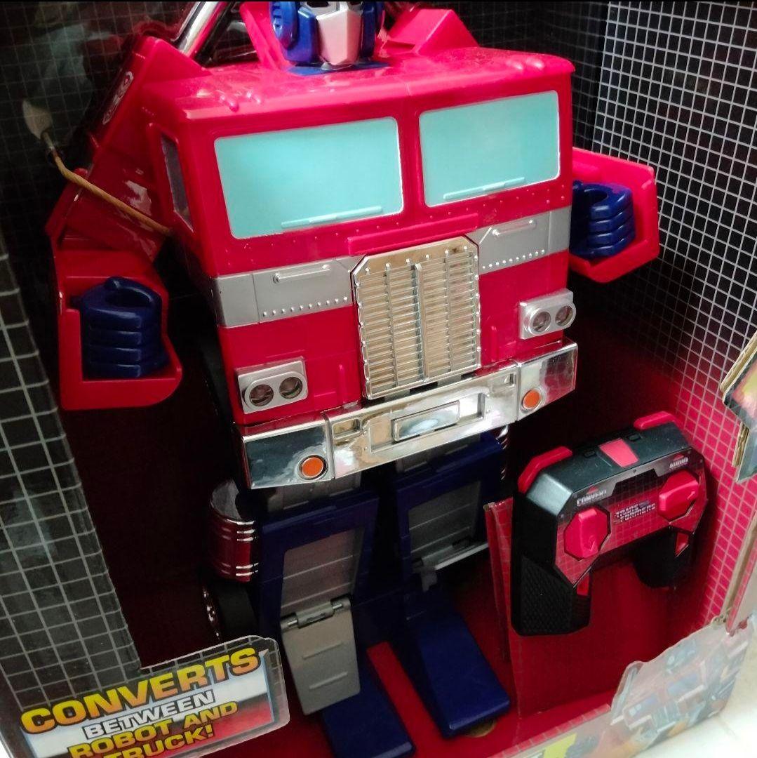 Jada Toysトランスフォーマー オプティマス プライム 変形するラジコン