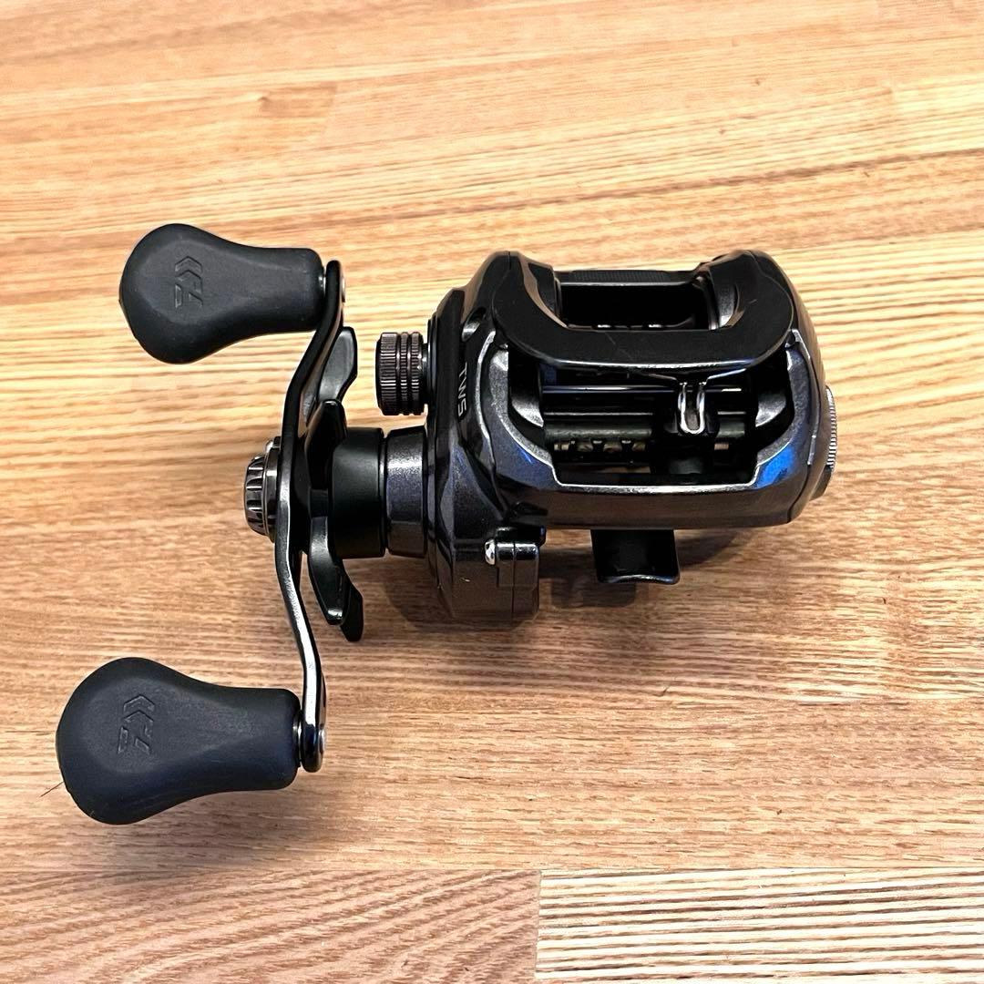 US DAIWA タトゥーラ 100H 6.3 右ハンドル