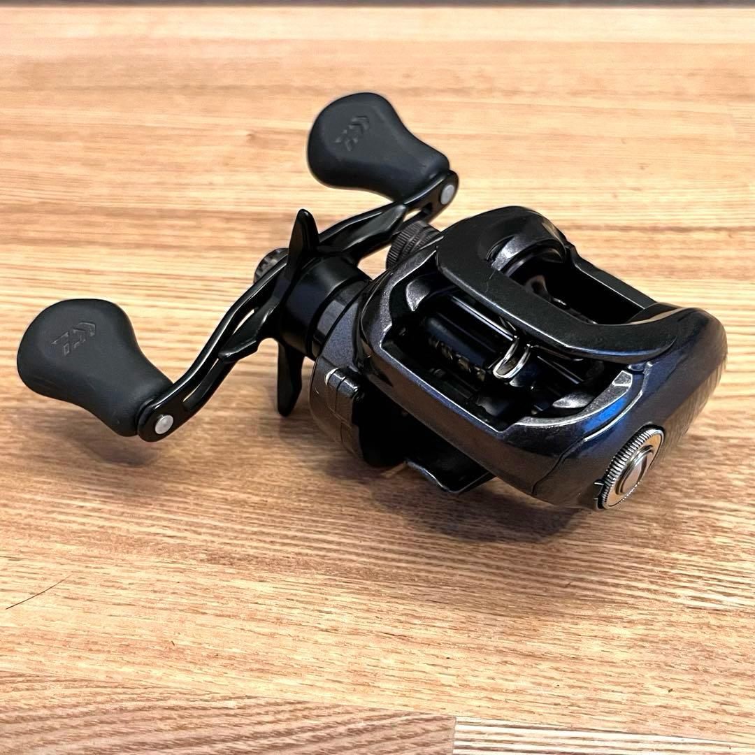 US DAIWA タトゥーラ 100H 6.3 右ハンドル