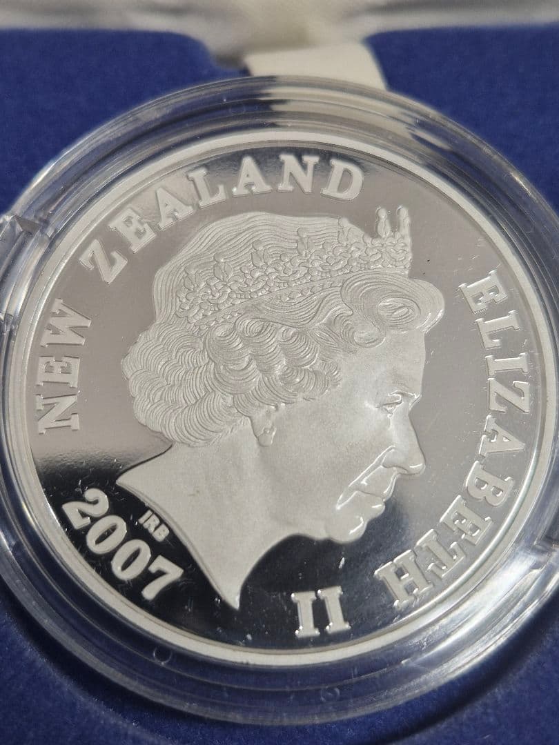 ペ*ノ様 2007年 ニュージーランド 1ドル プルーフ銀貨 1オンス アオラキ